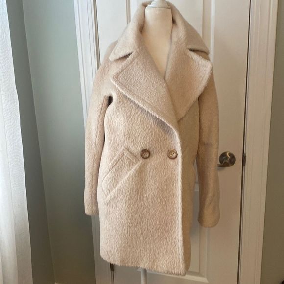 Coat  - Picture 1 of 7